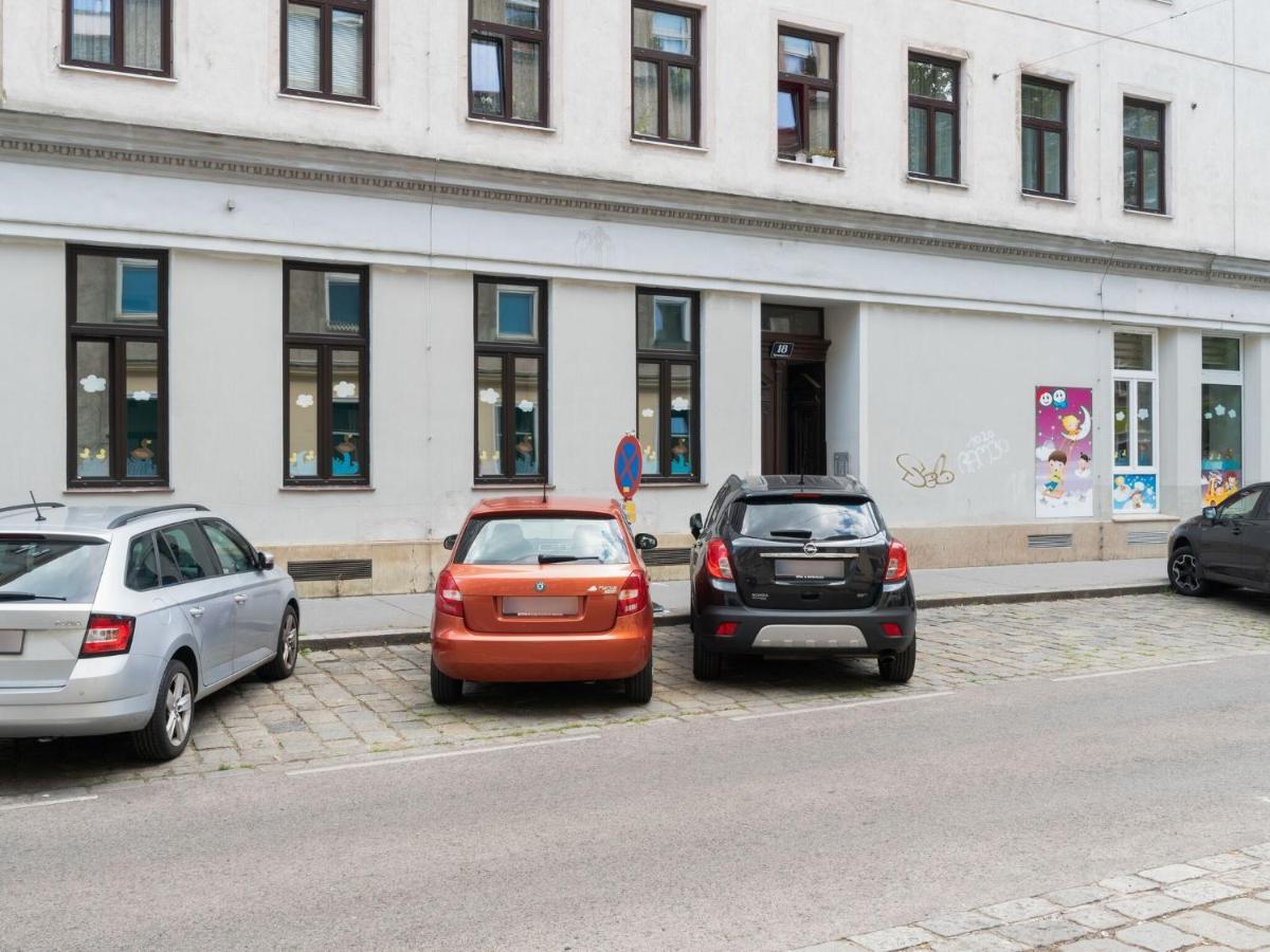 Elegant Apartment In Vienna With Patio Экстерьер фото