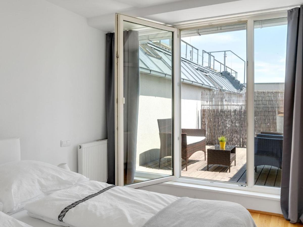 Elegant Apartment In Vienna With Patio Экстерьер фото